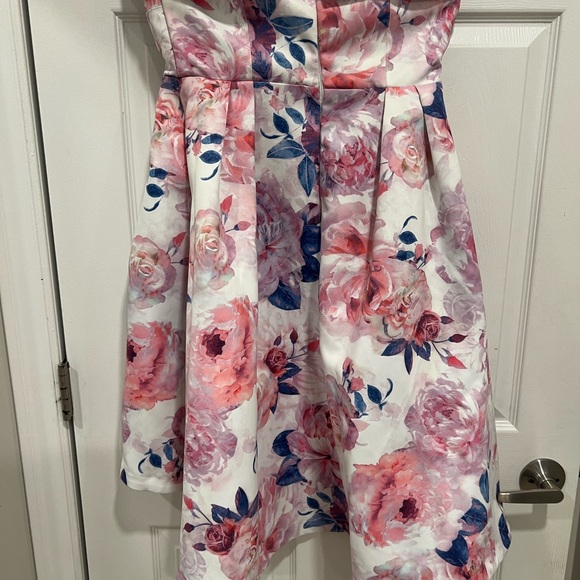 Chelsea high-low strapless floral dress - Picture 2 of 2